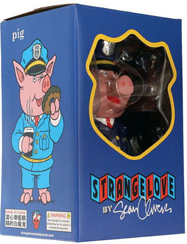 STRANGELOVE PIG CAPTAIN VINYL TOY